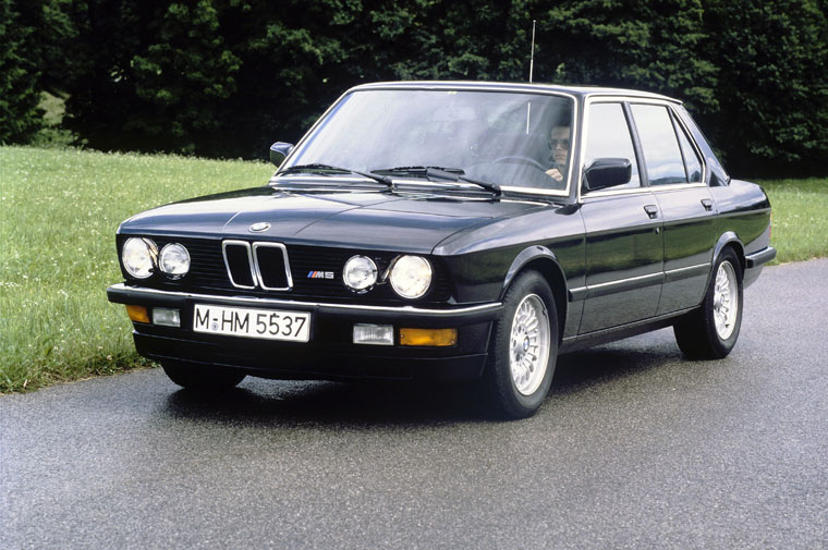 M5 E28